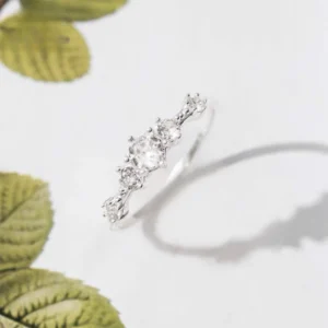 Nhẫn Bạc Nữ Snow Princess Nạm Đá Lấp Lánh